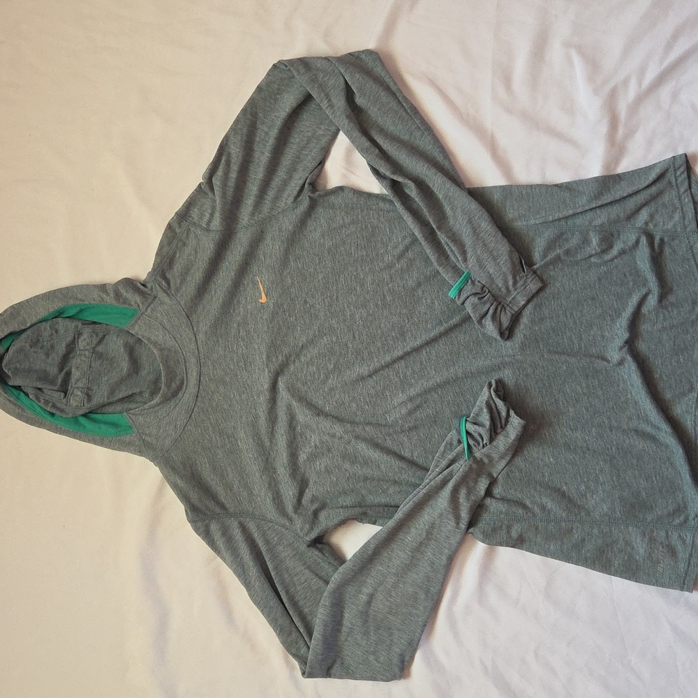 Nike Running Green Performance Top Shirt Womens M Pocket Base Layer Hoodie